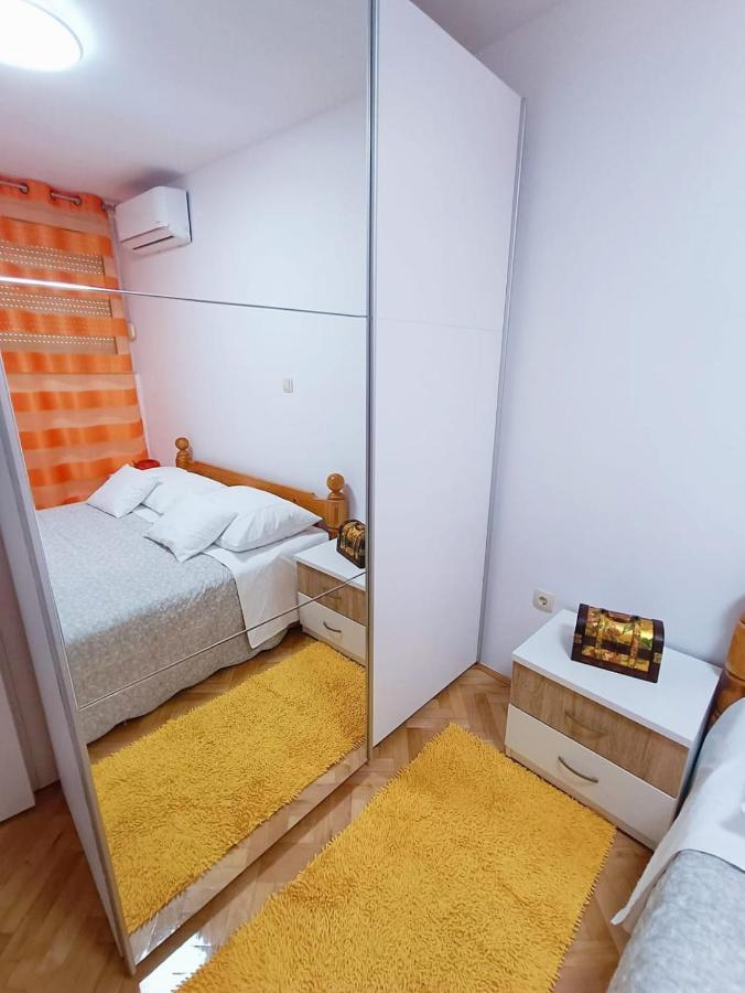 Apartment Glavaric Оміш Екстер'єр фото